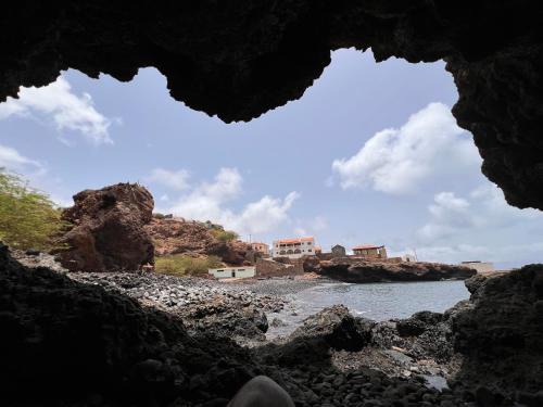 Barlavento Islands House | Rock cabin Campside