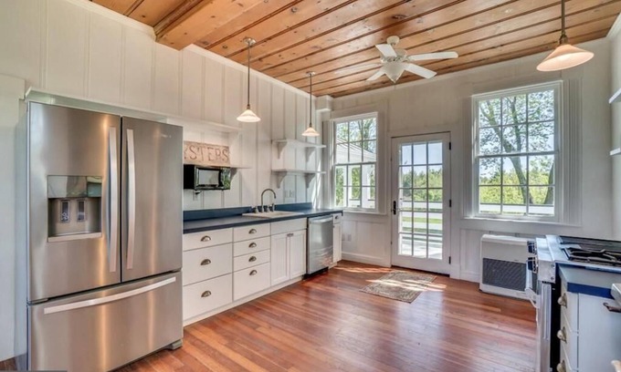 Reedville House | Rock Hall on the water