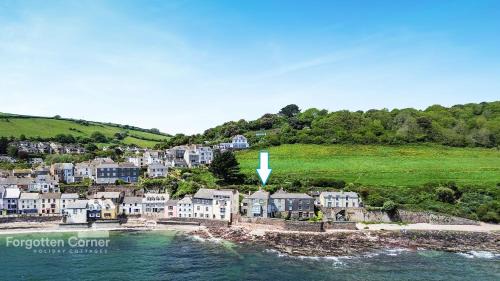 Kingsand House | Rock House
