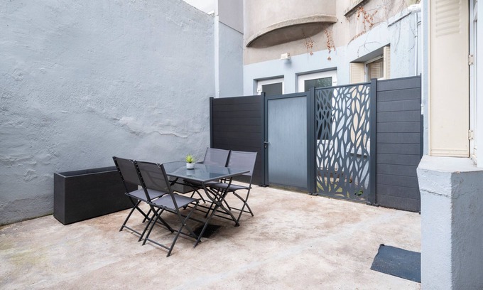 Nouvelle Ville Apartment | Rock-In-Share- Le Bon Pasteur