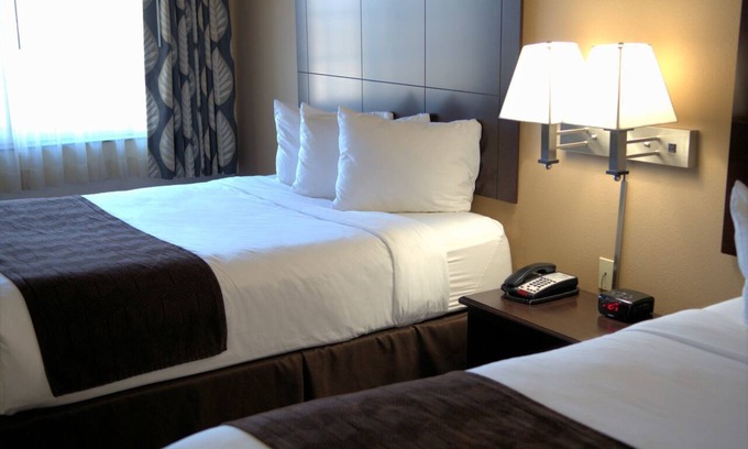 Atlantic Hotel | Rock Island Inn & Suites