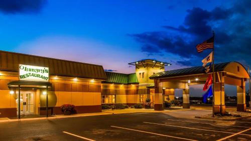 Marshalltown Hotel | Rock Island Inn & Suites Marshalltown