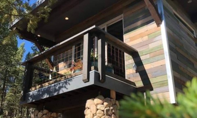 Florissant Cabin | Rock Rest Eco-Cabin on 2 acre forested lot. Mins from Wolf & Wildlife Sanctuary.