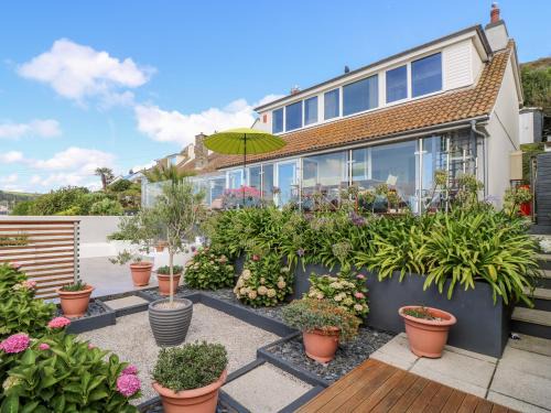 Seaton House | Rock Rose