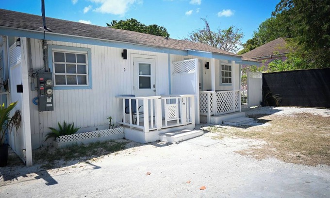 Rock Sound Apartment | Rock Sound 2BR |Wine, Snacks, A/C + Walk to Eats