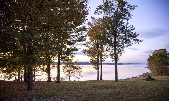 Cadiz Cottage | Rockcastle Lakeside Retreat