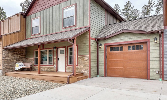 Rockerville Condo | Rockerville Gold Town Lodging #7-Badlands Retreat Near Mt. Rushmore - This two-bedroom condo is your perfect home base for adventure and relaxation. Just minutes from Mount Rushmore, Crazy Horse Memorial, Custer State Park, Sturgis, and the Badlands.