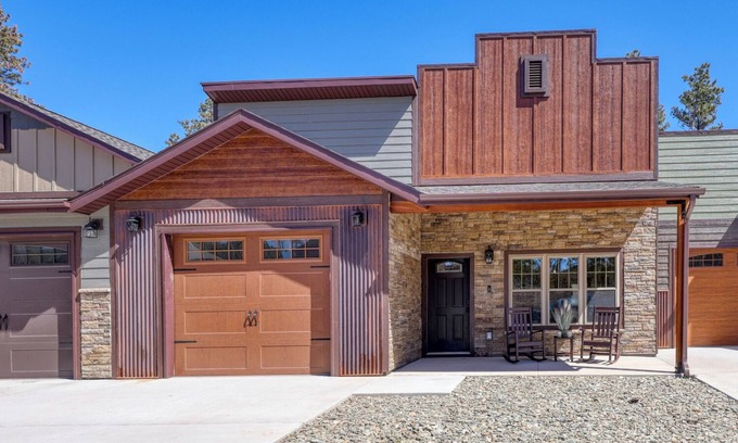 Rockerville Condo | Rockerville Gold Town Lodging #10-Stay in a Wild West Gold Town-15 Minutes from Mt. Rushmore