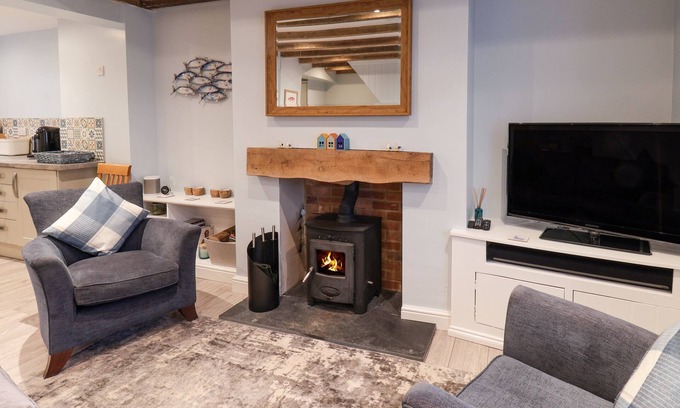 Staithes Cottage | ROCKFISH COTTAGE, family friendly, with open fire in Staithes