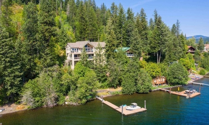 Coeur d'Alene House | Rockford Bay Retreat: Your Private Waterfront Resort