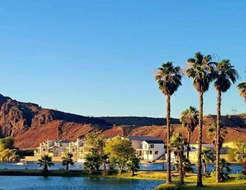 Parker Dam House | Rockin-River House, waterfront!
