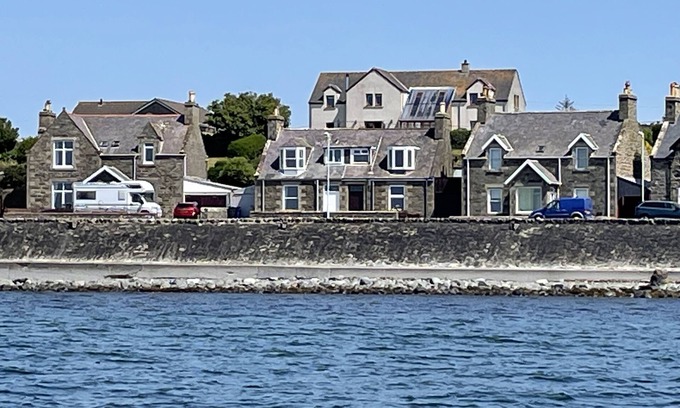 Port William Cottage | Rockpool cottage: a cosy cottage with log burner next to the sea. Dog friendly.