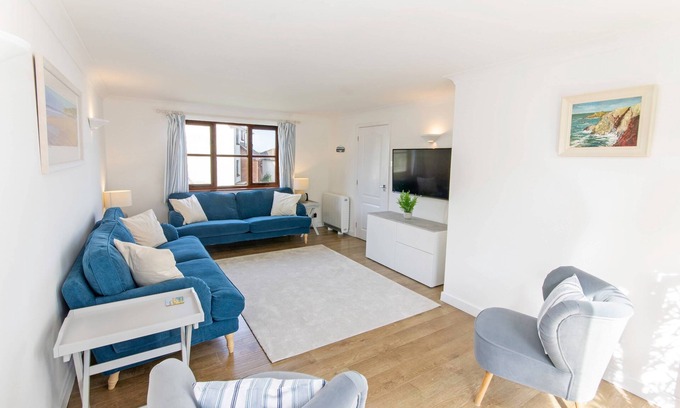 Croyde Cottage | Rockpool Croyde 4 Bedrooms/Sleeps 8