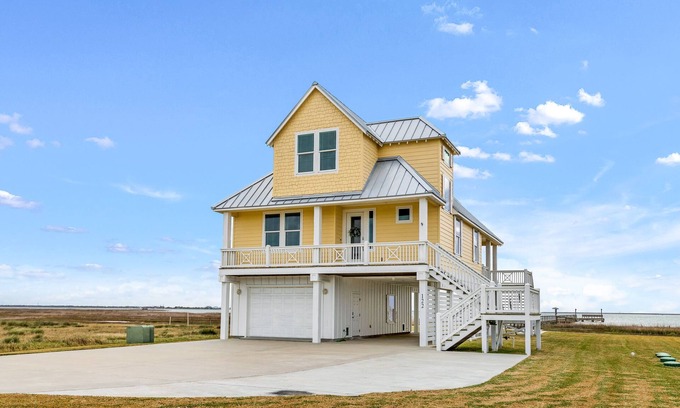Rockport House | Rockport Bay Home- Private Lighted Pier: kayaks and kayak launch NO EXTRA FEES
