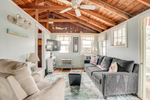 Rockport House | Rockport Cottage with Patio - Steps to Beach!