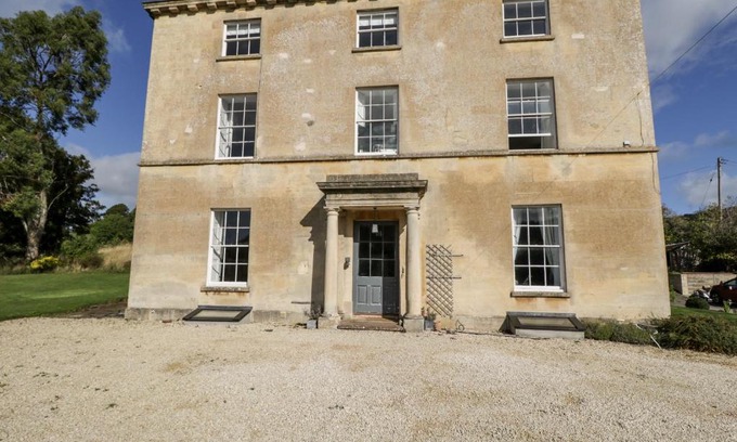 Dursley House | Rockstowes House