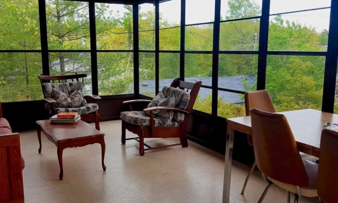 Carling Cottage | Rockwood: 2-Bedroom Cottage #4