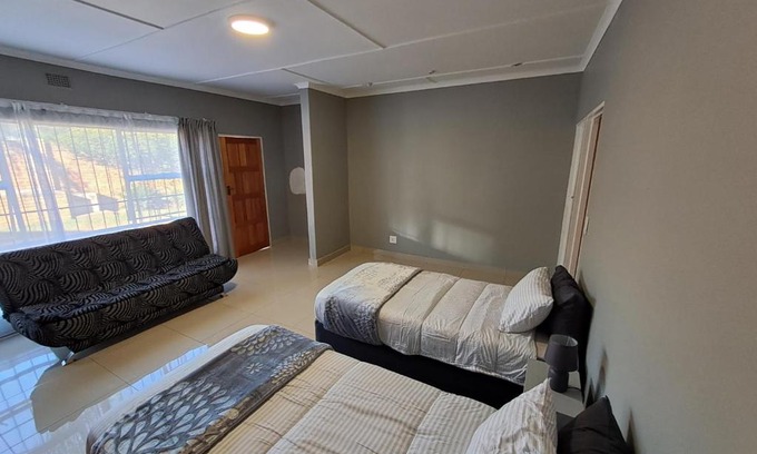 Piet Retief House | Rocky Hills Guesthouse