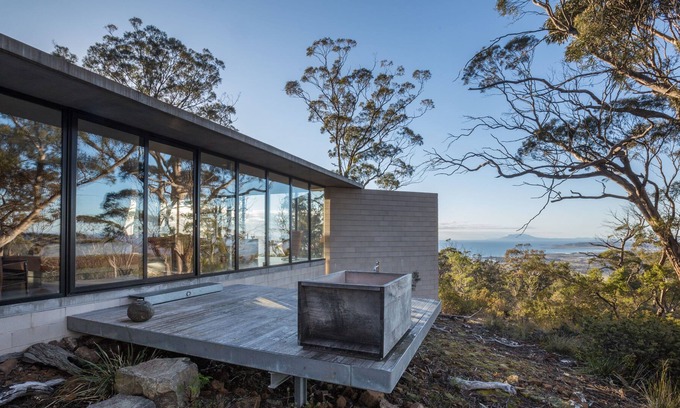 Rocky Hills House | Rocky Hills Retreat - located at Swansea Tasmania