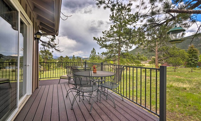 Carriage Hills Cabin | 'Rocky Mountain Breezes' Cabin: Grill + Deck!