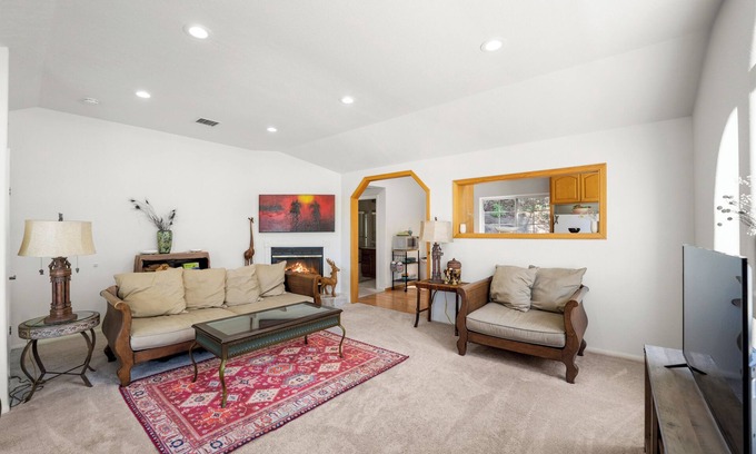 Simi Valley Bed & Breakfast | Rocky Peak Retreat Hillside Home