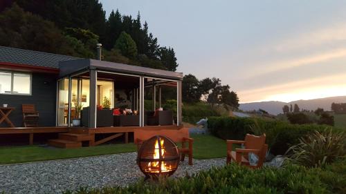 Motupipi House | Rocky Ridge Cottage