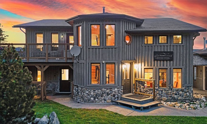 Hinton Bed & Breakfast | RockyMountainView BnB