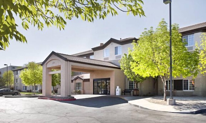 Victory Hills Hotel | Rodeway Inn Albuquerque Airport