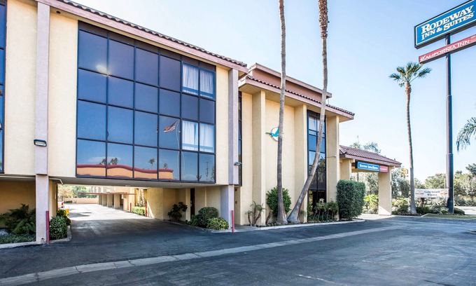 West Park Community Hotel | Rodeway Inn and Suites Bakersfield
