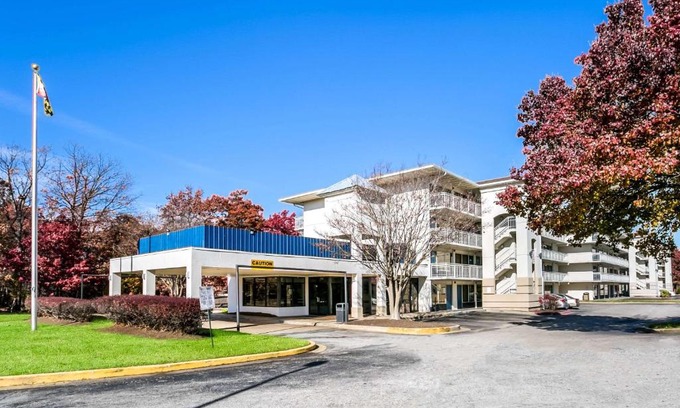 Violetville Hotel | Rodeway Inn Baltimore - Inner Harbor South