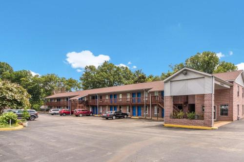 Bolivar Hotel | Rodeway Inn Bolivar