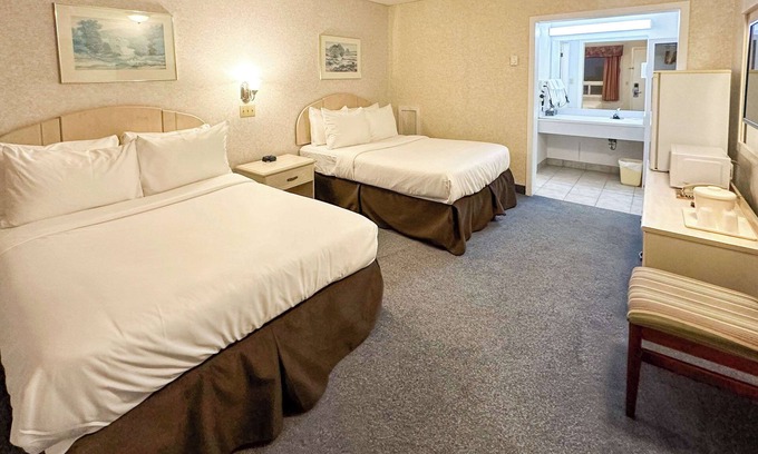 Woodstock Hotel | Rodeway Inn