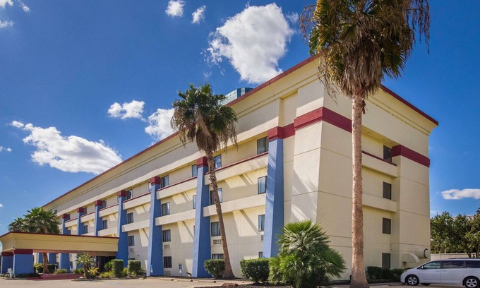 Greater Greenspoint Hotel | Rodeway Inn Houston North Greenspoint