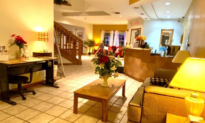 Salina Hotel | Rodeway Inn Salina North