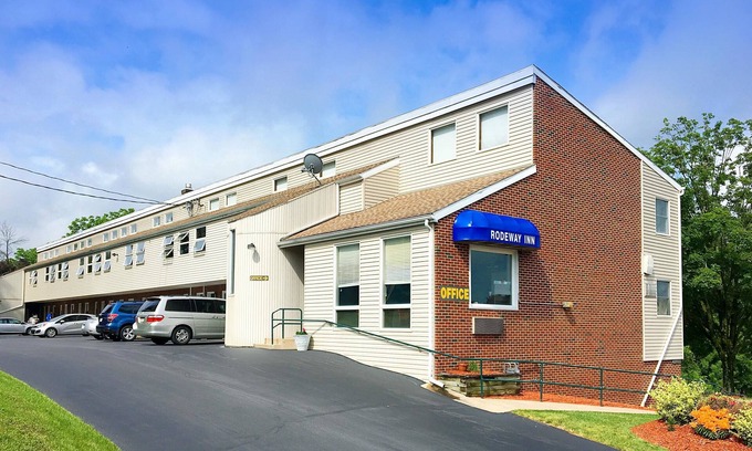 State College Hotel | Rodeway Inn State College - near University