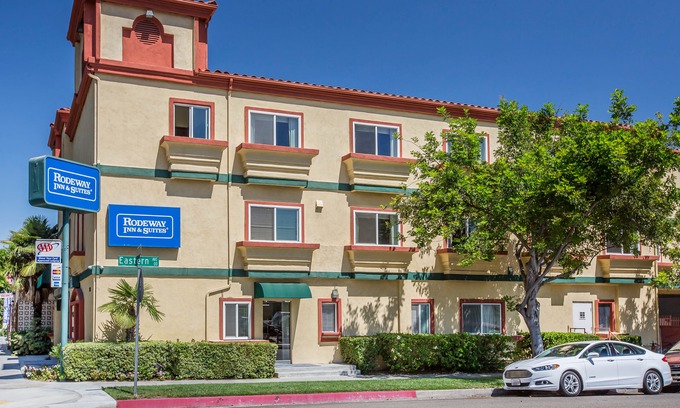 Lamanda Park Hotel | Rodeway Inn & Suites - Pasadena