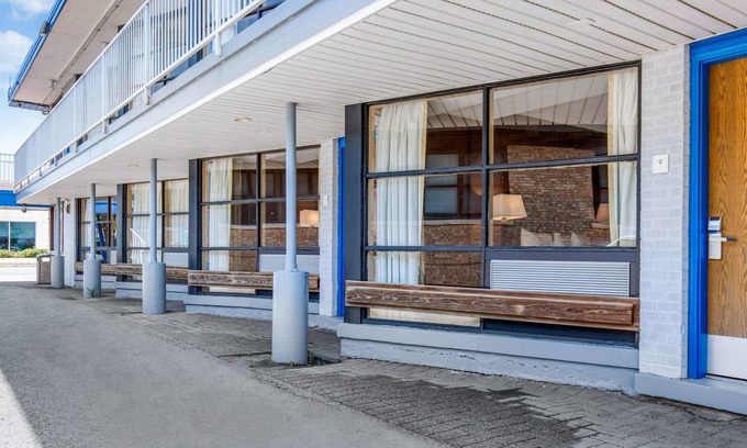 Peterson Park Hotel | Rodeway Inn