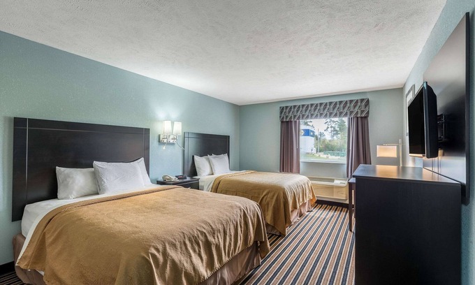 Ludington Hotel | Rodeway Inn