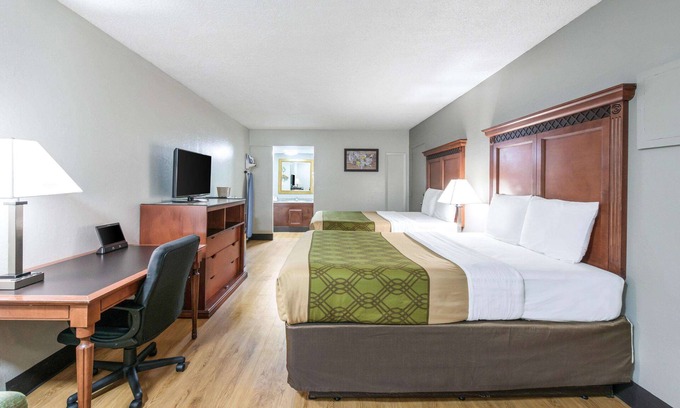 Saint Joseph Hotel | Rodeway Inn