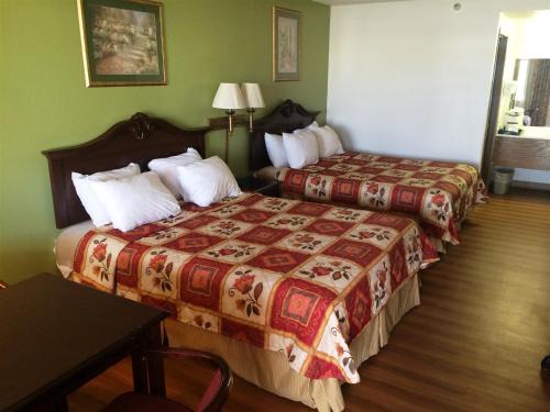 Santa Rosa Hotel | Rodeway Inn