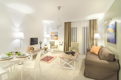 Kusadasi City Centre Apartment | Rodina Suites Hotel