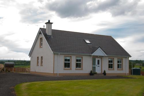Limavady House | Roe Valley Cottage - LA Spa Hot Tub