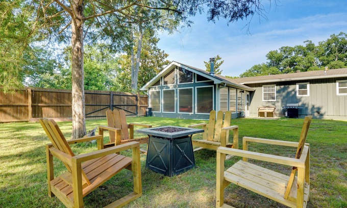 Beaver Shores House | Rogers Vacation Rental ~ 7 Mi to Downtown