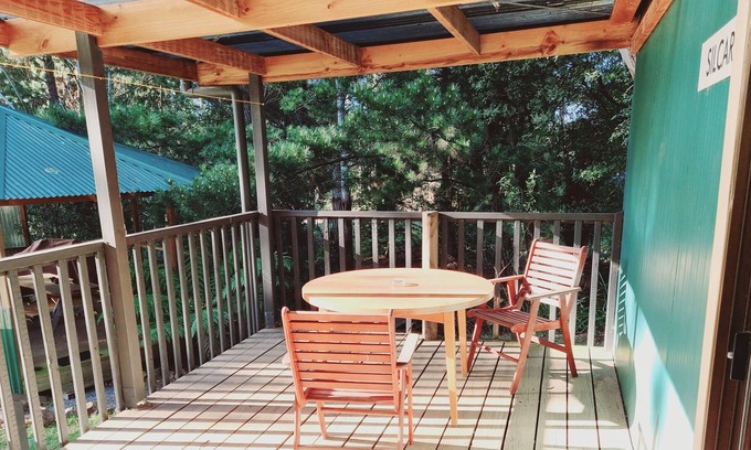 Claude Road House | Roland B&B