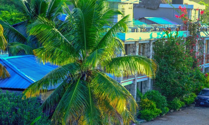 Jacmel Hotel | Rollanda Hotel Restaurant