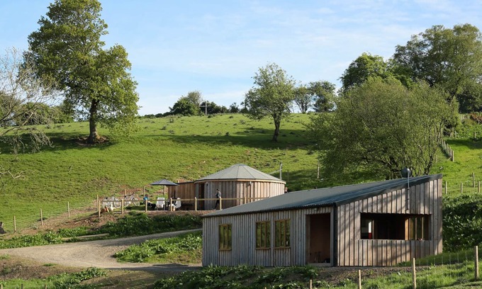 Newcastle-on-Clun Cottage | ROLLING HILLS, family friendly, with open fire in Bishop's Castle