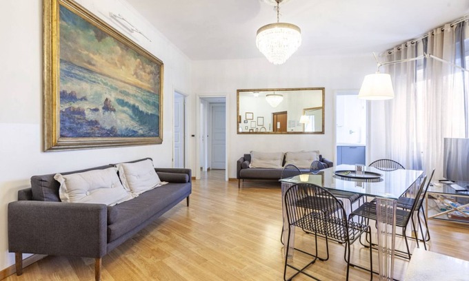 Trastevere Apartment | ROMAC Gianicolo 3bedroom Trastevere with balcony