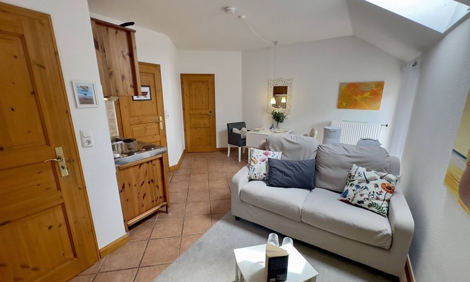 Altharlingersiel Apartment | Romantic apartment Melkkammer: 45sqm in the countryside, terrace & garden 2 persons