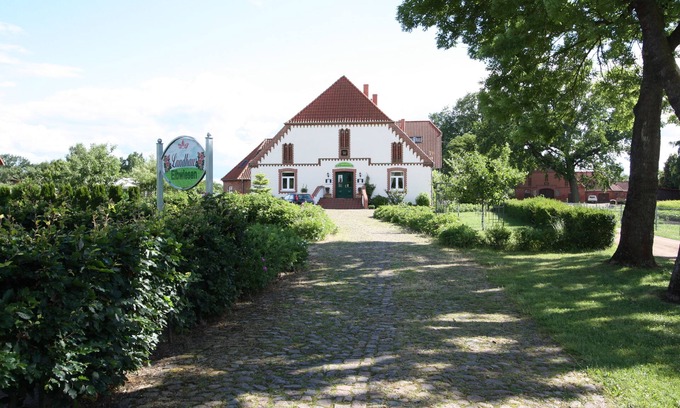 Gulstorf Apartment | Romantic apartment for 15 Pers.im Landhaus Elbwiesen, 180sqm