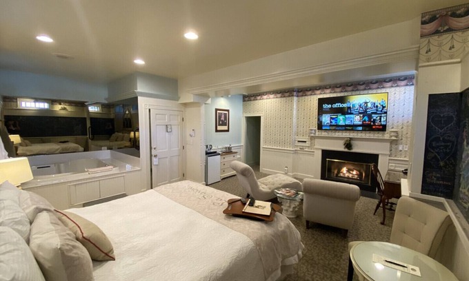 Lee Bed & Breakfast | Romantic Boutique Hotel /B&B - Deluxe Firespa Suite